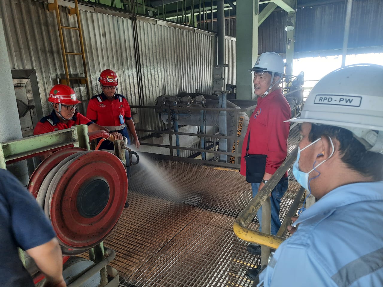 PT Hengki Citra Tehnik Melakukan Pekerjaan instalasi pipa hydrant